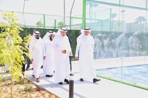 image of محافظ ‫التحلية يزور عدد من المرافق الرياضية في الخبر
