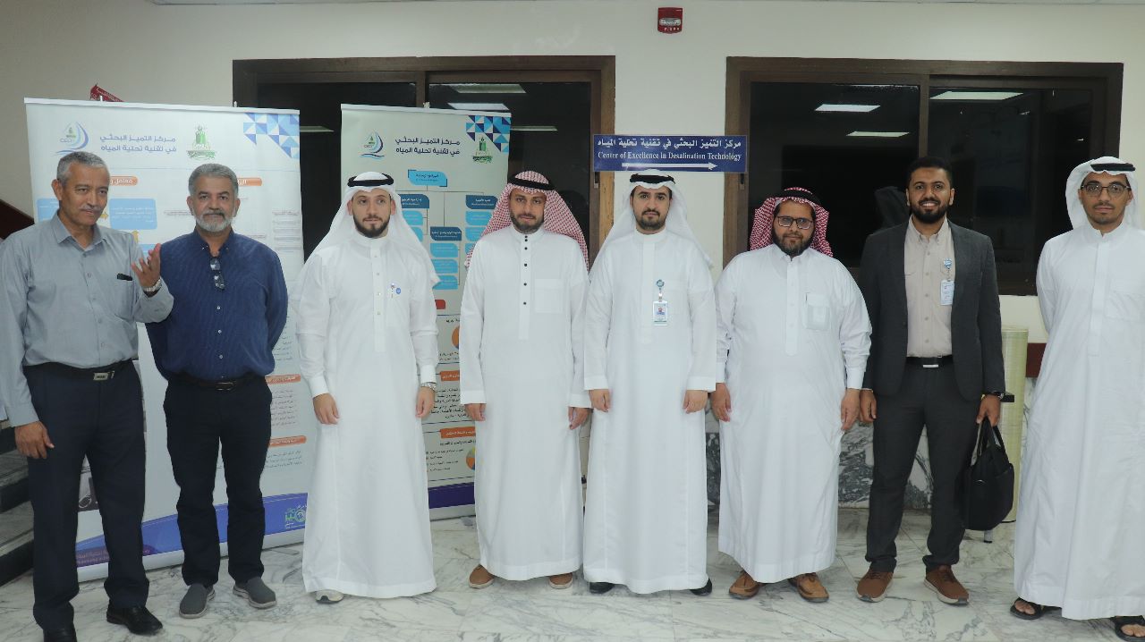 image of وفد "التحلية" يزور مركز التميز البحثي في جامعة المؤسس لتعزيز التعاون ودعم الابتكار 
